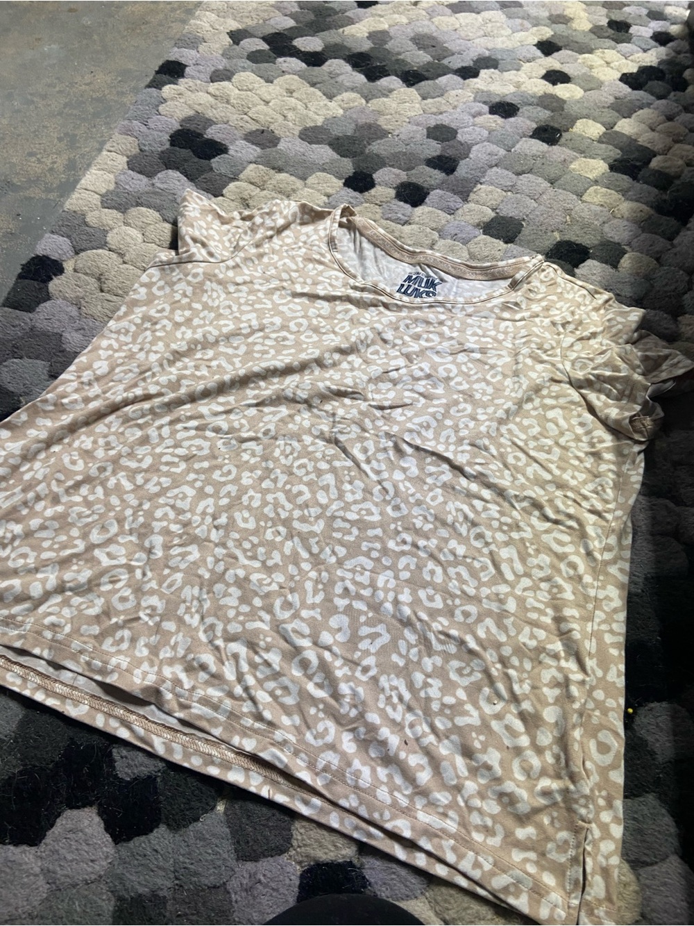 Muk Luks Beige and White Leopard Print Short Sleeve Top